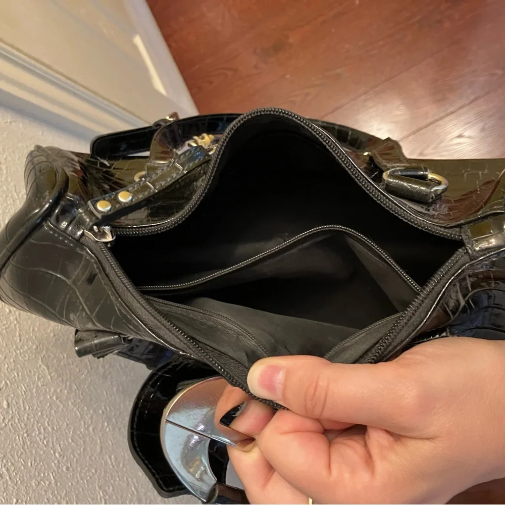 Y2K GUESS 2000s Black Croc Embossed Shoulder Bag